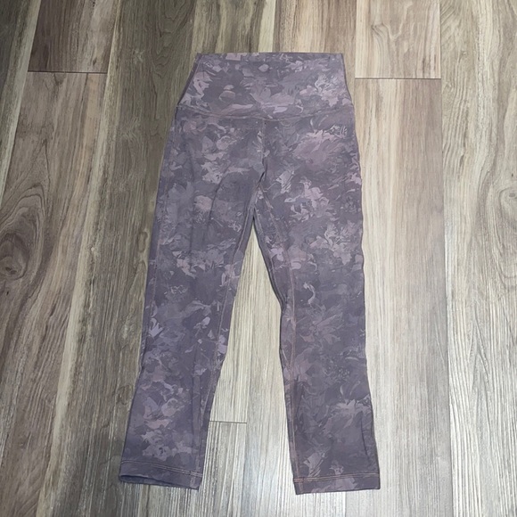 Lululemon aligns - Picture 1 of 4